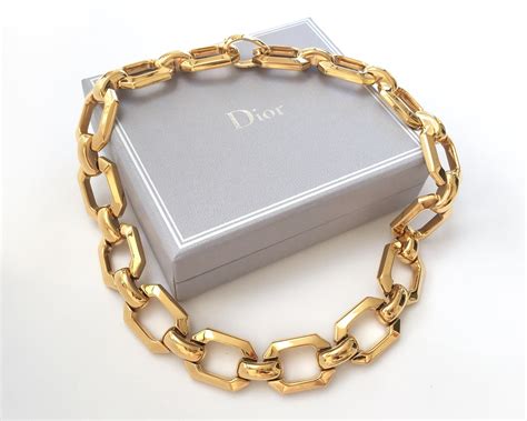 christian Dior choker